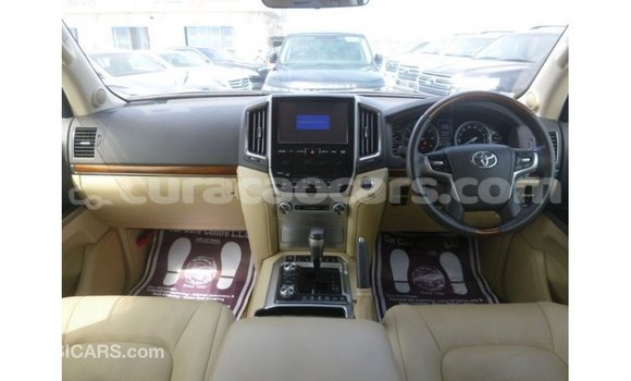 Buy Import Toyota Land Cruiser White Car in Import - Dubai in Curacao Buy Import Toyota Land Cruiser White Car in Import - Dubai in Curacao