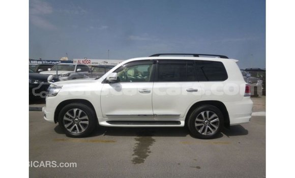 Buy Import Toyota Land Cruiser White Car in Import - Dubai in Curacao Buy Import Toyota Land Cruiser White Car in Import - Dubai in Curacao