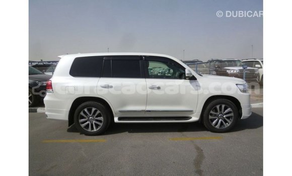 Buy Import Toyota Land Cruiser White Car in Import - Dubai in Curacao Buy Import Toyota Land Cruiser White Car in Import - Dubai in Curacao