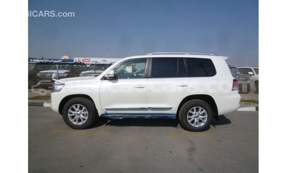 Buy Import Toyota Land Cruiser White Car in Import - Dubai in Curacao Buy Import Toyota Land Cruiser White Car in Import - Dubai in Curacao