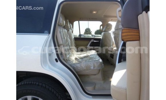 Buy Import Toyota Land Cruiser White Car in Import - Dubai in Curacao Buy Import Toyota Land Cruiser White Car in Import - Dubai in Curacao