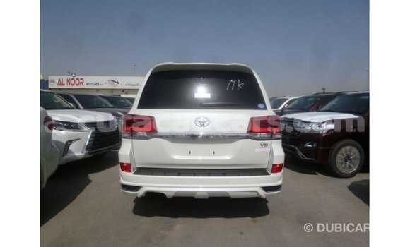 Buy Import Toyota Land Cruiser White Car in Import - Dubai in Curacao Buy Import Toyota Land Cruiser White Car in Import - Dubai in Curacao