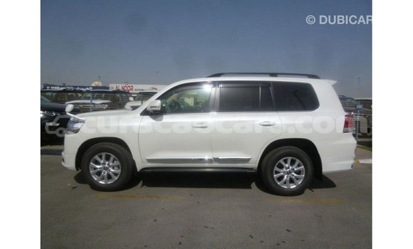 Buy Import Toyota Land Cruiser White Car in Import - Dubai in Curacao Buy Import Toyota Land Cruiser White Car in Import - Dubai in Curacao