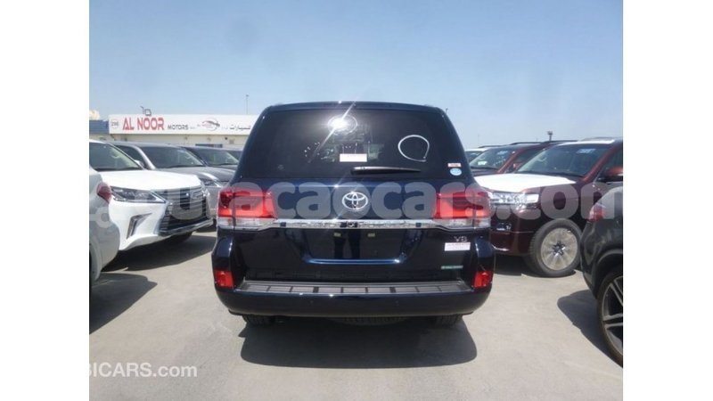 Big with watermark toyota land cruiser curacao import dubai 2208