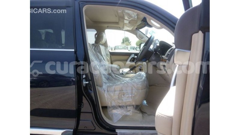 Big with watermark toyota land cruiser curacao import dubai 2208