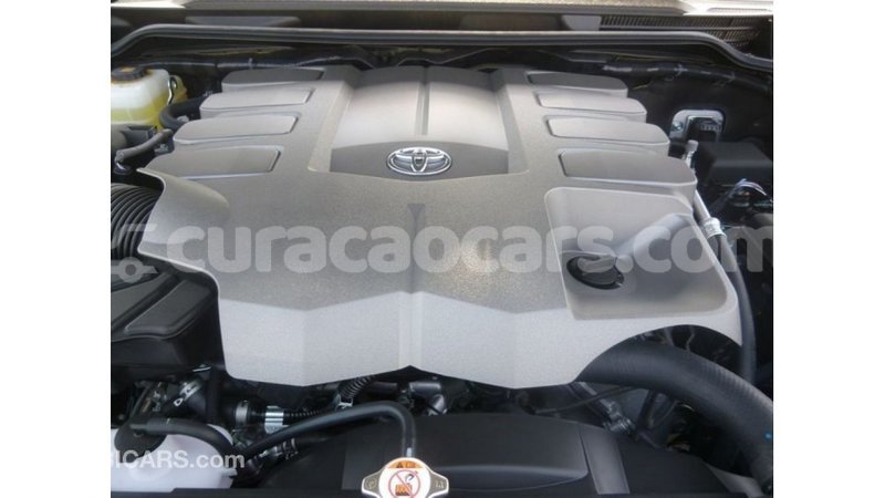 Big with watermark toyota land cruiser curacao import dubai 2208