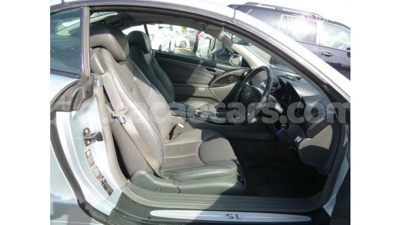 Big with watermark mercedes benz 190 w201 curacao import dubai 2215