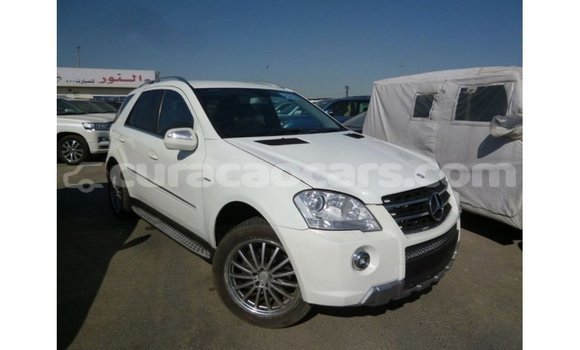 Buy Import Mercedes-Benz 190 (W201) White Car in Import - Dubai in Curacao Buy Import Mercedes-Benz 190 (W201) White Car in Import - Dubai in Curacao