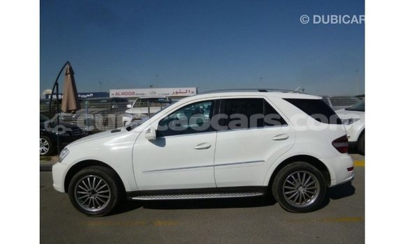 Buy Import Mercedes-Benz 190 (W201) White Car in Import - Dubai in Curacao Buy Import Mercedes-Benz 190 (W201) White Car in Import - Dubai in Curacao