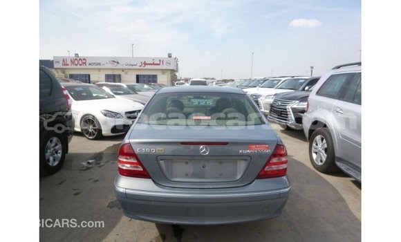 Buy Import Mercedes-Benz 190 (W201) Blue Car in Import - Dubai in Curacao Buy Import Mercedes-Benz 190 (W201) Blue Car in Import - Dubai in Curacao