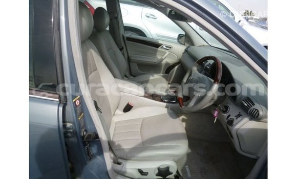 Buy Import Mercedes-Benz 190 (W201) Blue Car in Import - Dubai in Curacao Buy Import Mercedes-Benz 190 (W201) Blue Car in Import - Dubai in Curacao