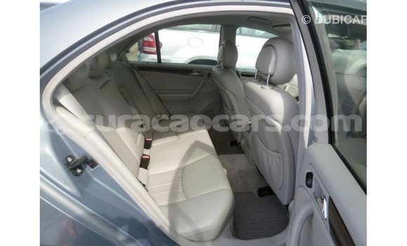 Buy Import Mercedes-Benz 190 (W201) Blue Car in Import - Dubai in Curacao Buy Import Mercedes-Benz 190 (W201) Blue Car in Import - Dubai in Curacao