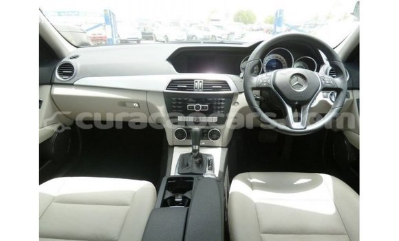Buy Import Mercedes-Benz 190 (W201) Black Car in Import - Dubai in Curacao Buy Import Mercedes-Benz 190 (W201) Black Car in Import - Dubai in Curacao