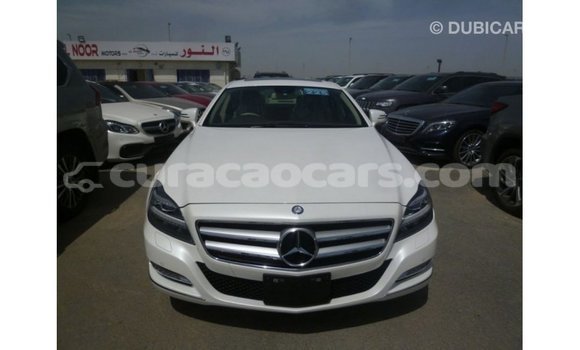 Buy Import Mercedes-Benz 190 (W201) White Car in Import - Dubai in Curacao Buy Import Mercedes-Benz 190 (W201) White Car in Import - Dubai in Curacao