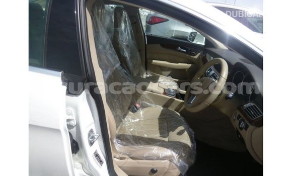 Buy Import Mercedes-Benz 190 (W201) White Car in Import - Dubai in Curacao Buy Import Mercedes-Benz 190 (W201) White Car in Import - Dubai in Curacao