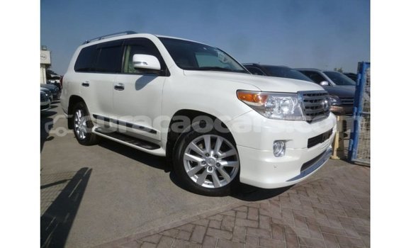 Buy Import Toyota Land Cruiser White Car in Import - Dubai in Curacao Buy Import Toyota Land Cruiser White Car in Import - Dubai in Curacao