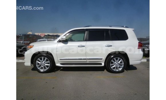 Buy Import Toyota Land Cruiser White Car in Import - Dubai in Curacao Buy Import Toyota Land Cruiser White Car in Import - Dubai in Curacao