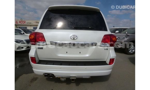 Buy Import Toyota Land Cruiser White Car in Import - Dubai in Curacao Buy Import Toyota Land Cruiser White Car in Import - Dubai in Curacao