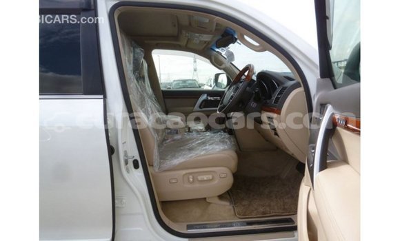 Buy Import Toyota Land Cruiser White Car in Import - Dubai in Curacao Buy Import Toyota Land Cruiser White Car in Import - Dubai in Curacao