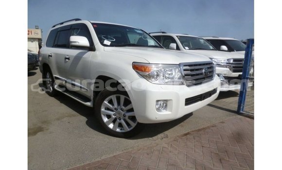 Buy Import Toyota Land Cruiser White Car in Import - Dubai in Curacao Buy Import Toyota Land Cruiser White Car in Import - Dubai in Curacao