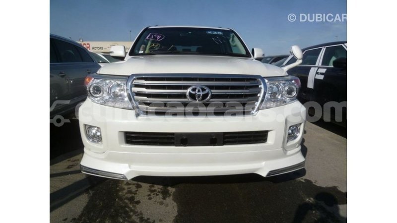 Big with watermark toyota land cruiser curacao import dubai 2228
