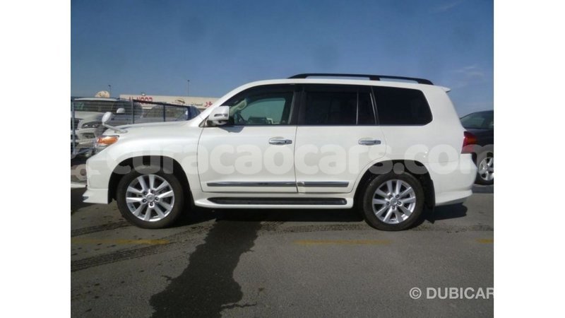 Big with watermark toyota land cruiser curacao import dubai 2228