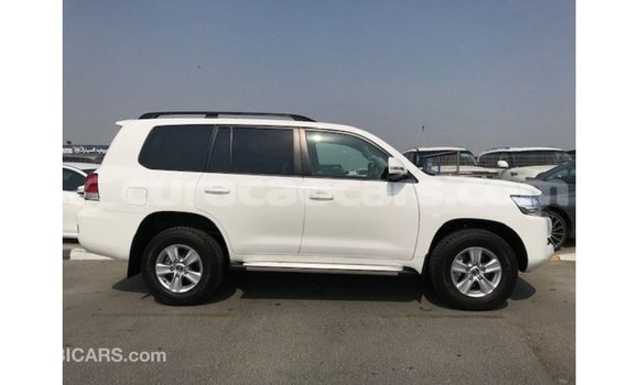 Buy Import Toyota Land Cruiser White Car in Import - Dubai in Curacao Buy Import Toyota Land Cruiser White Car in Import - Dubai in Curacao