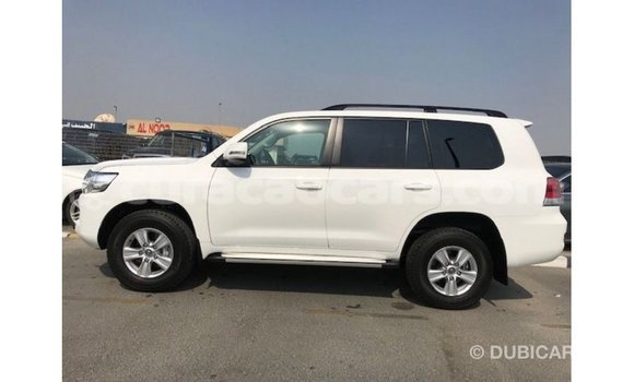 Buy Import Toyota Land Cruiser White Car in Import - Dubai in Curacao Buy Import Toyota Land Cruiser White Car in Import - Dubai in Curacao
