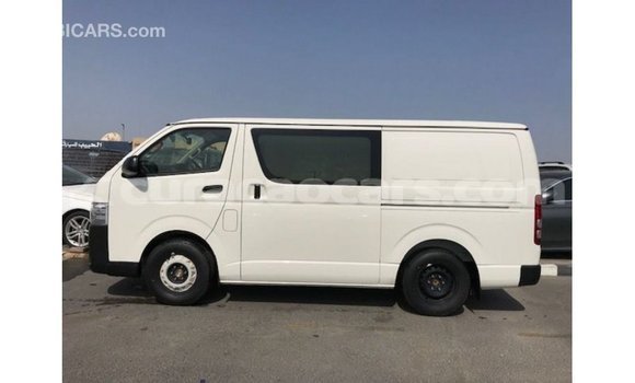 Buy Import Toyota Hiace White Car in Import - Dubai in Curacao Buy Import Toyota Hiace White Car in Import - Dubai in Curacao