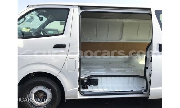 Buy Import Toyota Hiace White Car in Import - Dubai in Curacao Buy Import Toyota Hiace White Car in Import - Dubai in Curacao