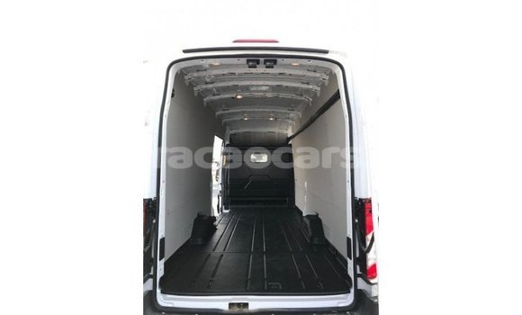 Buy Import Ford Club Wagon White Car in Import - Dubai in Curacao Buy Import Ford Club Wagon White Car in Import - Dubai in Curacao