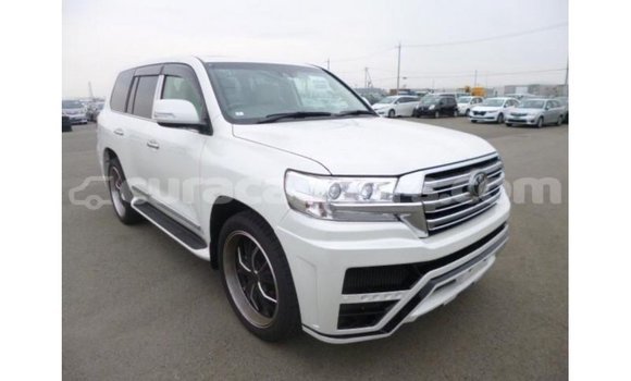 Buy Import Toyota Land Cruiser White Car in Import - Dubai in Curacao Buy Import Toyota Land Cruiser White Car in Import - Dubai in Curacao