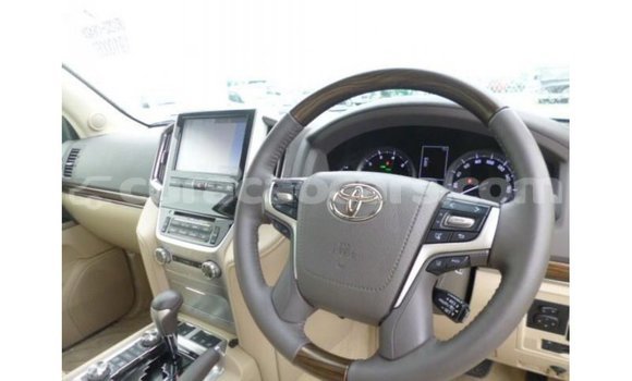Buy Import Toyota Land Cruiser White Car in Import - Dubai in Curacao Buy Import Toyota Land Cruiser White Car in Import - Dubai in Curacao