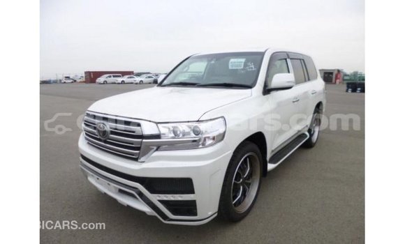 Buy Import Toyota Land Cruiser White Car in Import - Dubai in Curacao Buy Import Toyota Land Cruiser White Car in Import - Dubai in Curacao
