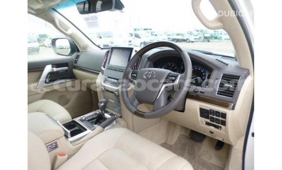 Buy Import Toyota Land Cruiser White Car in Import - Dubai in Curacao Buy Import Toyota Land Cruiser White Car in Import - Dubai in Curacao
