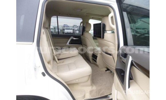 Buy Import Toyota Land Cruiser White Car in Import - Dubai in Curacao Buy Import Toyota Land Cruiser White Car in Import - Dubai in Curacao