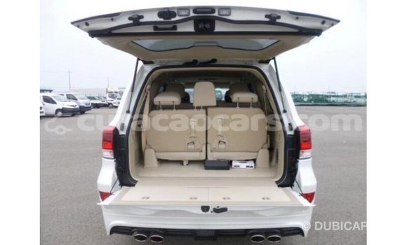 Buy Import Toyota Land Cruiser White Car in Import - Dubai in Curacao Buy Import Toyota Land Cruiser White Car in Import - Dubai in Curacao