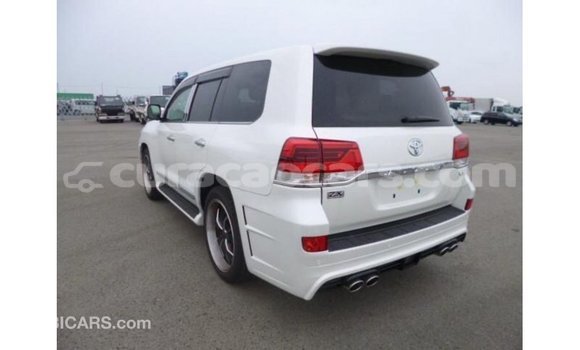 Buy Import Toyota Land Cruiser White Car in Import - Dubai in Curacao Buy Import Toyota Land Cruiser White Car in Import - Dubai in Curacao