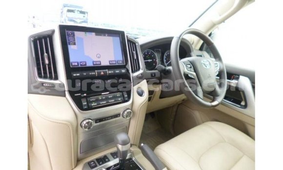 Buy Import Toyota Land Cruiser White Car in Import - Dubai in Curacao Buy Import Toyota Land Cruiser White Car in Import - Dubai in Curacao
