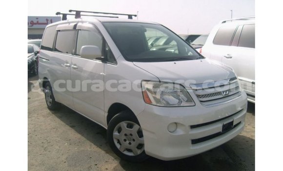 Buy Import Toyota Noah White Car in Import - Dubai in Curacao Buy Import Toyota Noah White Car in Import - Dubai in Curacao