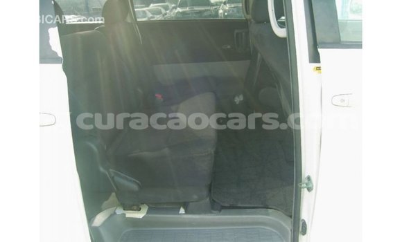 Buy Import Toyota Noah White Car in Import - Dubai in Curacao Buy Import Toyota Noah White Car in Import - Dubai in Curacao