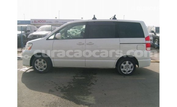 Buy Import Toyota Noah White Car in Import - Dubai in Curacao Buy Import Toyota Noah White Car in Import - Dubai in Curacao