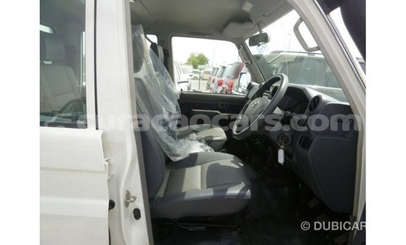 Buy Import Toyota Land Cruiser White Car in Import - Dubai in Curacao Buy Import Toyota Land Cruiser White Car in Import - Dubai in Curacao