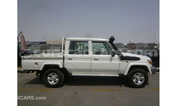 Buy Import Toyota Land Cruiser White Car in Import - Dubai in Curacao Buy Import Toyota Land Cruiser White Car in Import - Dubai in Curacao