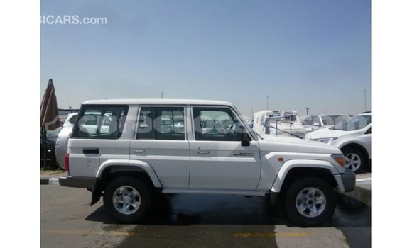 Buy Import Toyota Land Cruiser White Car in Import - Dubai in Curacao Buy Import Toyota Land Cruiser White Car in Import - Dubai in Curacao