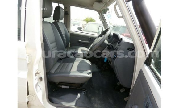 Buy Import Toyota Land Cruiser White Car in Import - Dubai in Curacao Buy Import Toyota Land Cruiser White Car in Import - Dubai in Curacao