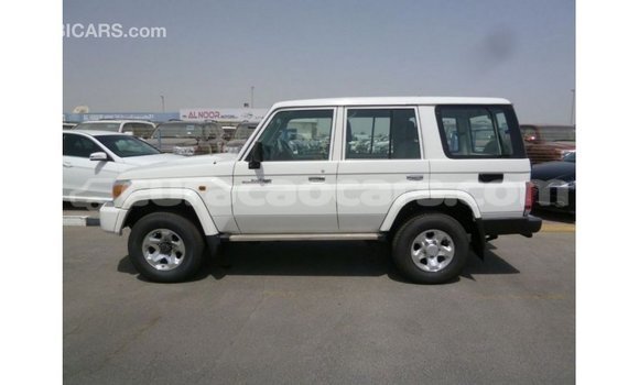 Buy Import Toyota Land Cruiser White Car in Import - Dubai in Curacao Buy Import Toyota Land Cruiser White Car in Import - Dubai in Curacao