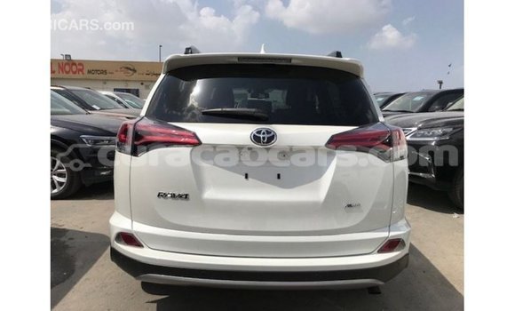 Buy Import Toyota 4Runner White Car in Import - Dubai in Curacao Buy Import Toyota 4Runner White Car in Import - Dubai in Curacao