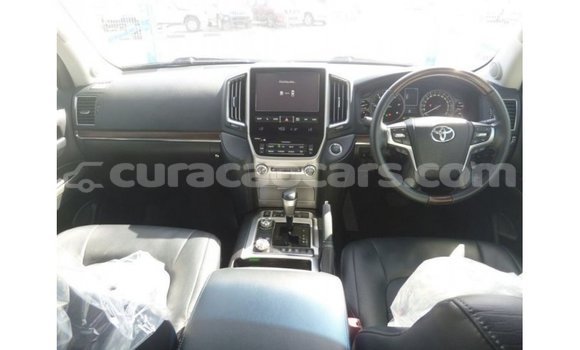 Buy Import Toyota Land Cruiser White Car in Import - Dubai in Curacao Buy Import Toyota Land Cruiser White Car in Import - Dubai in Curacao