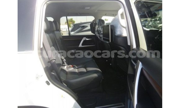 Buy Import Toyota Land Cruiser White Car in Import - Dubai in Curacao Buy Import Toyota Land Cruiser White Car in Import - Dubai in Curacao